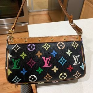Auth LV multicolor pochette accessories